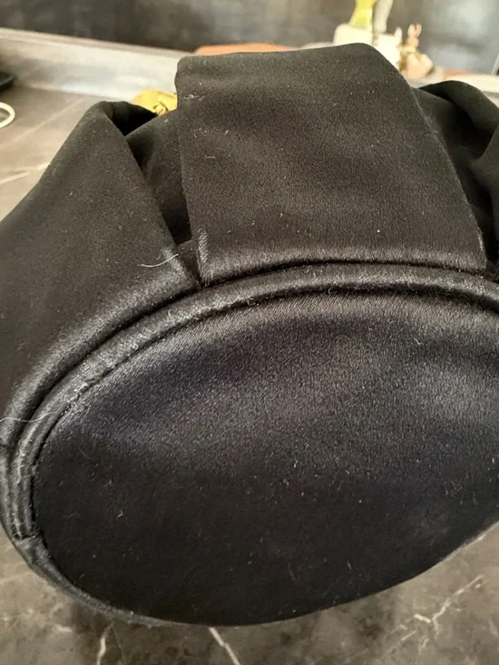 Authentic* Salvatore Ferragamo | Shoe Charm Bucket Bag - Picture 15 of 15